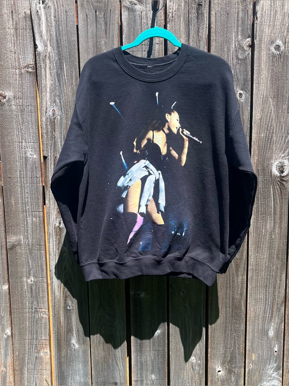 Ariana Grande Black sweatshirt with Multicolor Stage Print size large